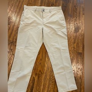 NWT. Banana Republic men’s pants.
